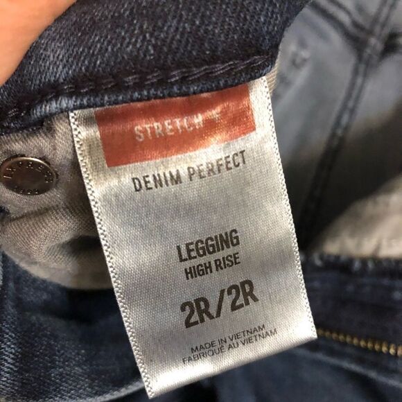 Express High Rise denim perfect dark wash Legging blue Jeans Jegging 2R - Picture 6 of 13